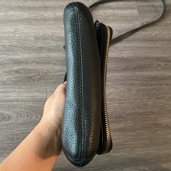 Kate Spade Crossbody - Picture 3 of 9